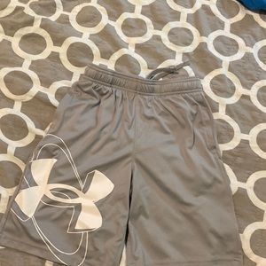 Under armour  boys shorts !